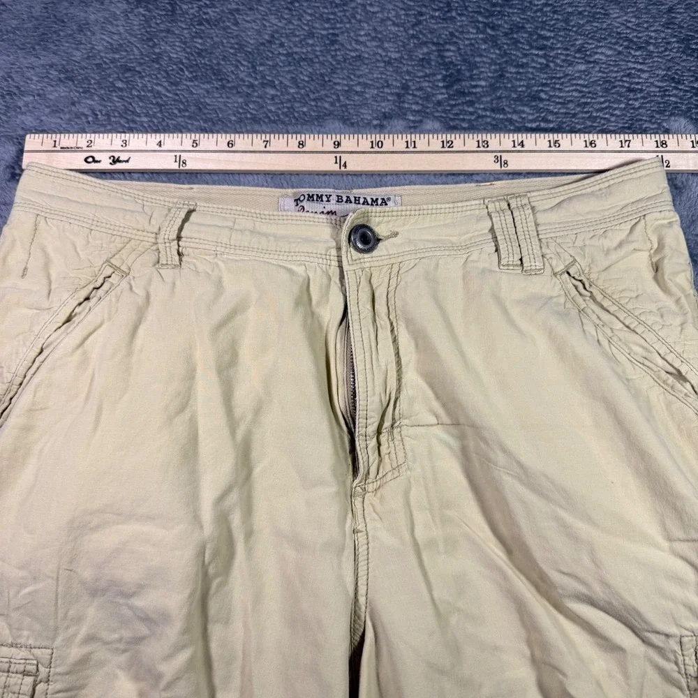 Tommy Bahama Denim Mens Khaki Tan Cotton Cargo Shorts Size 36 Relaxed Casual